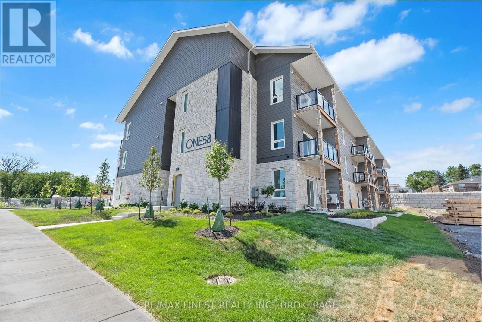 Property Photo:  158 Heritage Park Drive 206  ON K7R 3X8 