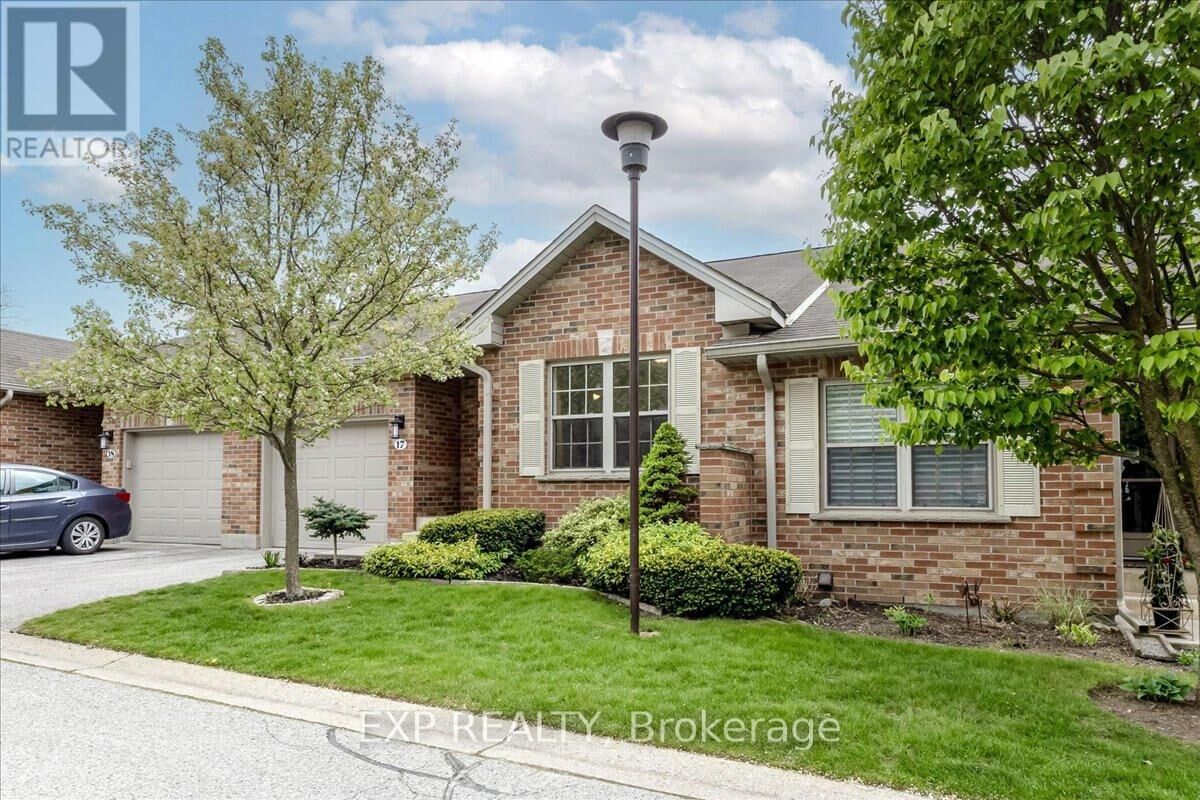 Property Photo:  1337 Commissioners Road West 17  ON N6K 4V2 