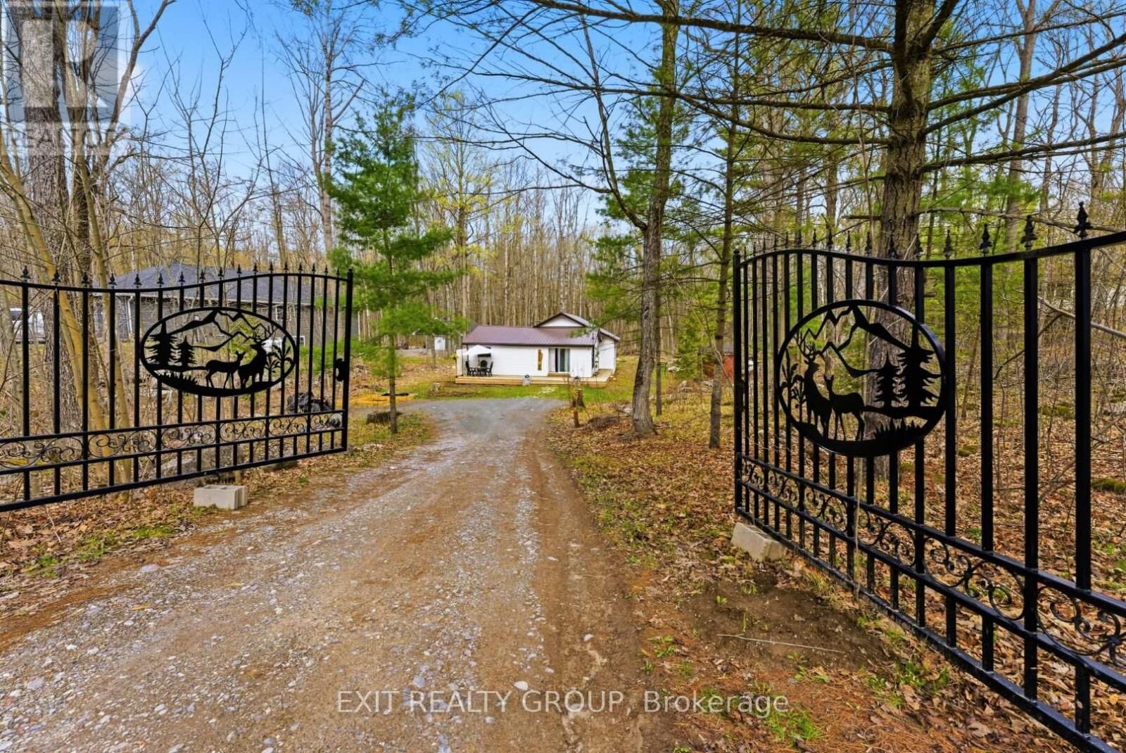 Property Photo:  54 Paradise Road  ON K0K 2M0 