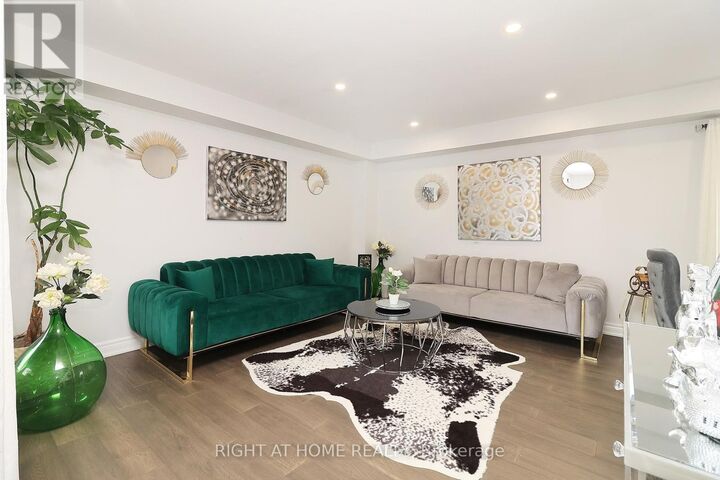 Property Photo:  27 Foundry Lane  ON L1P 1M5 