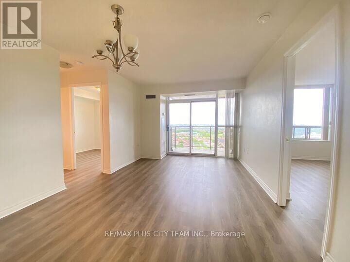 Property Photo: 55 Strathaven Drive 1901 ON L5R 4G9