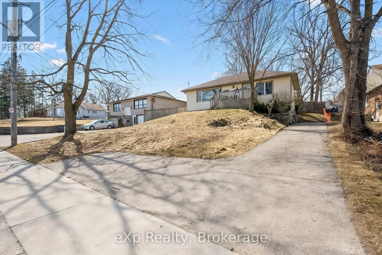 Property Photo:  184 Stevenson Street North  ON N1E 5A8 