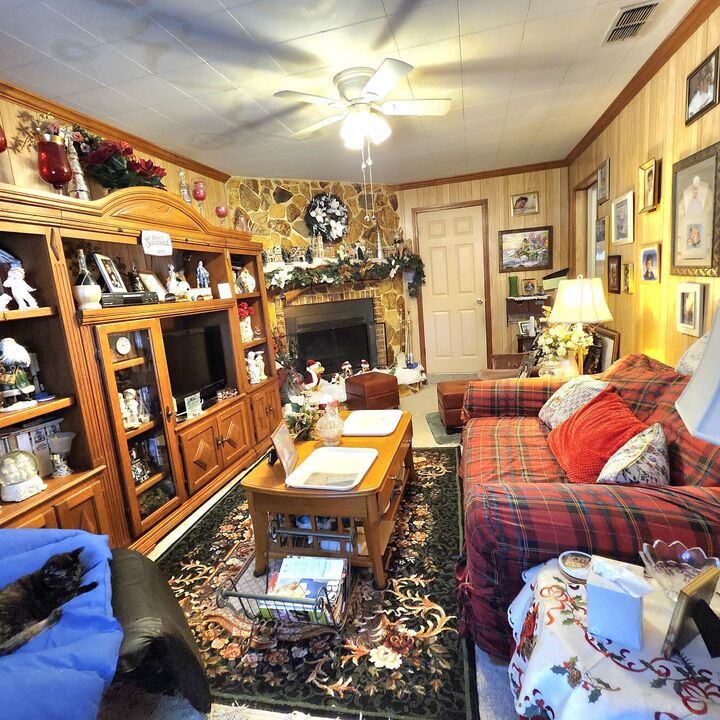 Property Photo: 212 NW Baker Avenue FL 32548