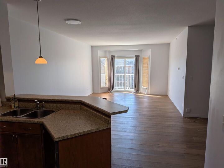 Property Photo: 4304 139 Avenue NW #419 AB T5Y 0H6