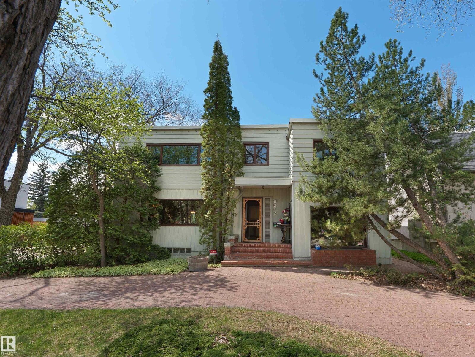 Property Photo:  9202 117 Street NW  AB T6G 1S2 