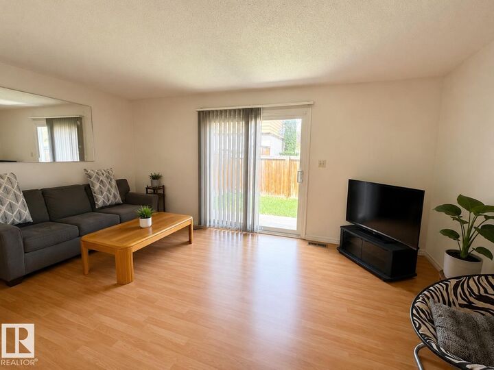 Property Photo: 126 Woodstock NW AB T5T 0H6
