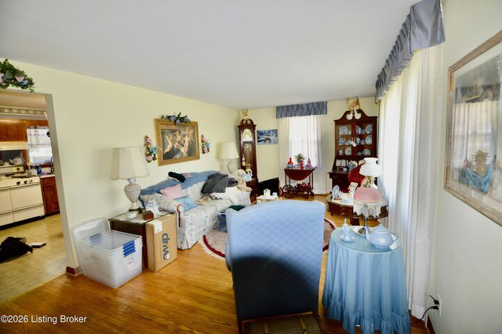 Property Photo:  3512 Schaffner Dr  KY 40216 