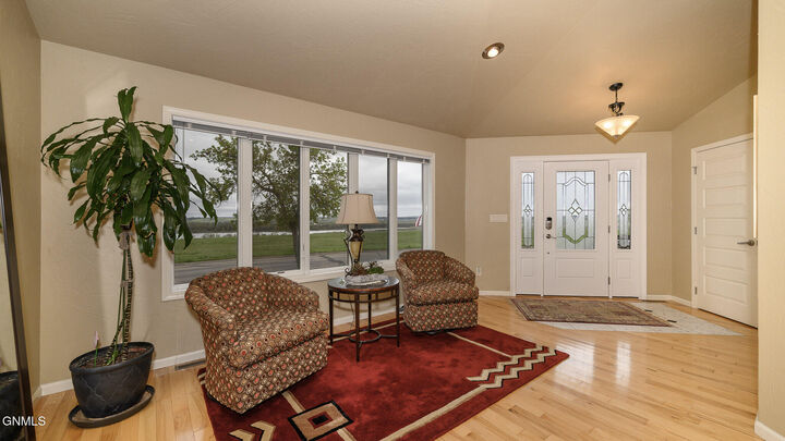 Property Photo:  2781 Promontory Drive  ND 58503 
