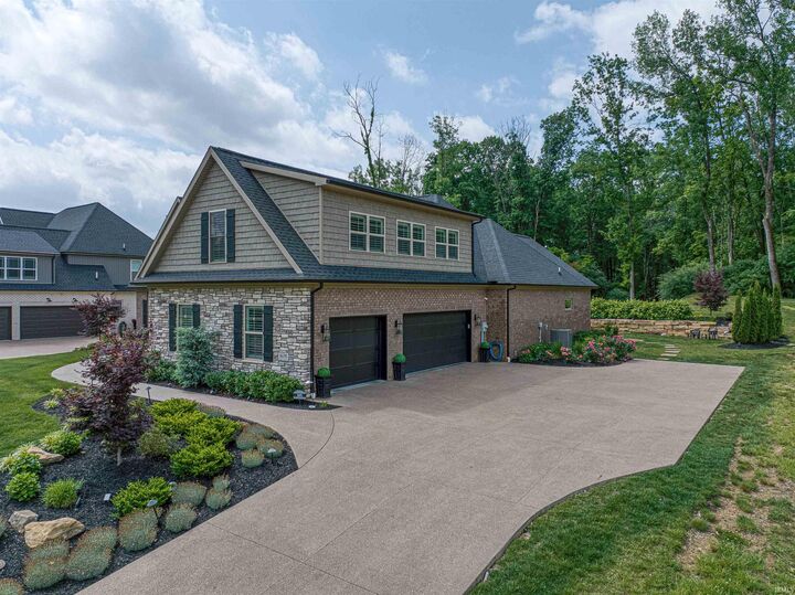Property Photo:  1691 Victoria Woods Drive  IN 47601 