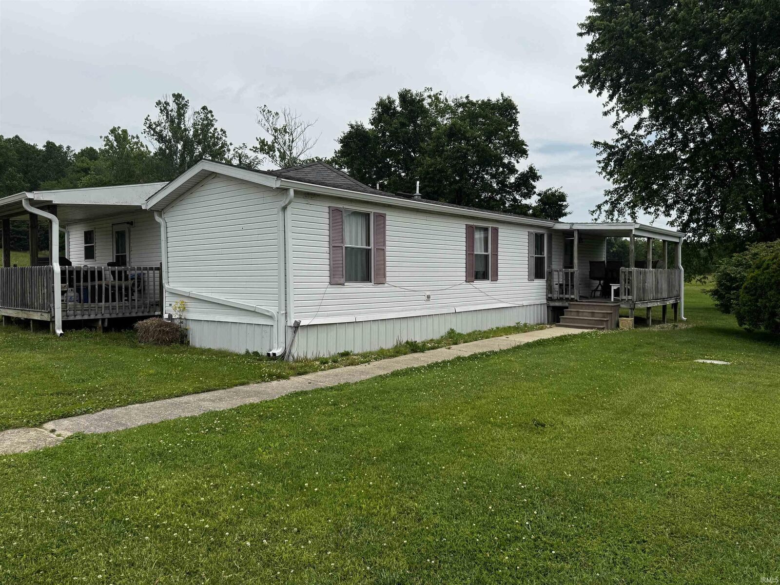 Property Photo: 2 E Calvertville Road IN 47424
