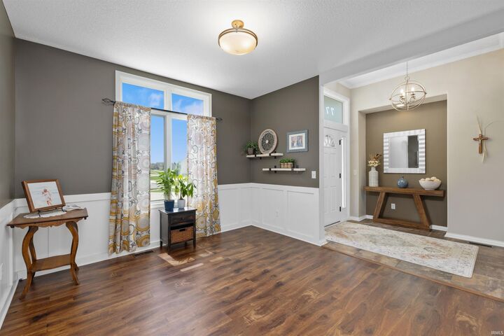 Property Photo:  7727 Boxwood Court  IN 46835-9190 
