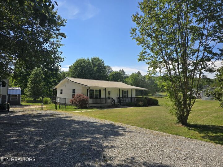 Property Photo:  619 Huff Bend Lane  TN 37880 