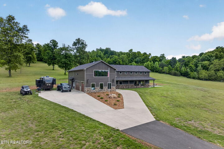 Property Photo: 106 Pleasant Shade Lane TN 38574