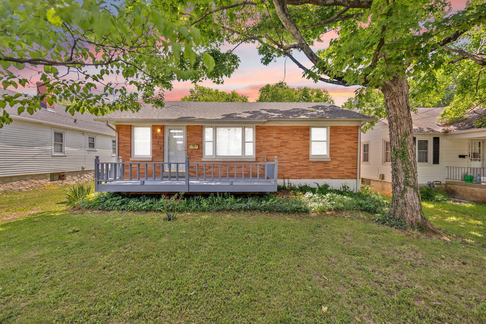 Property Photo:  1516 Nutwood Street  KY 42104 