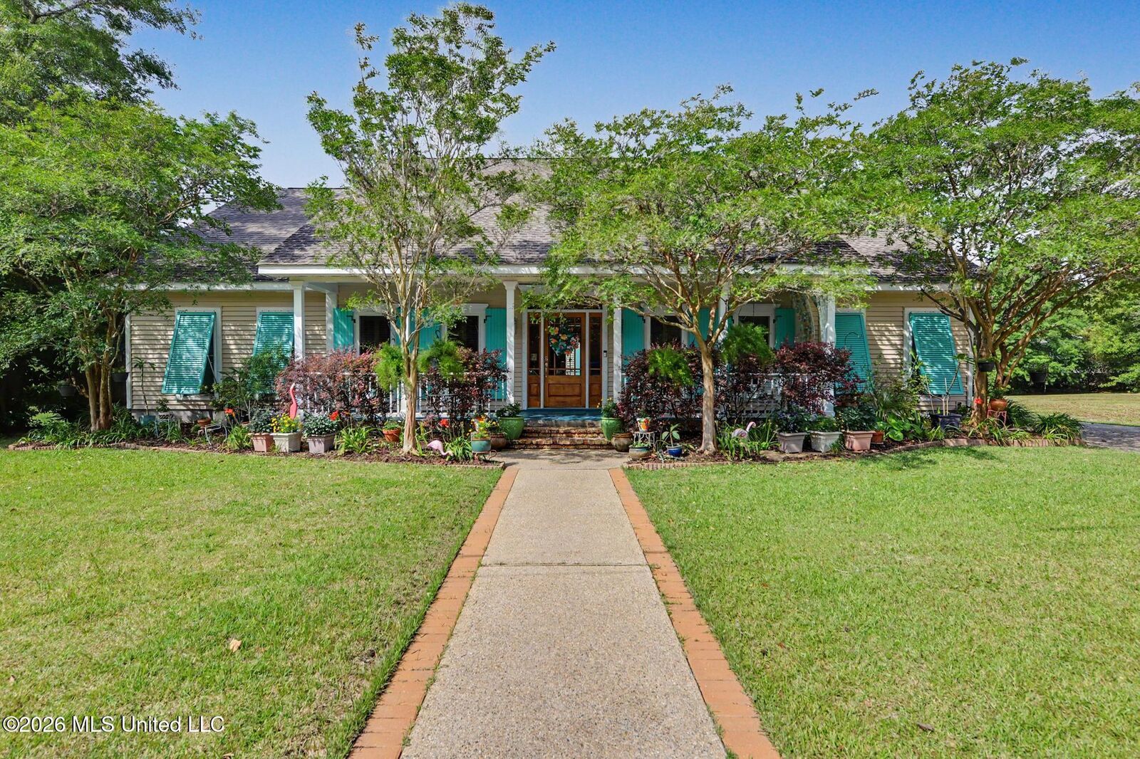 Property Photo: 129 Lakewood Drive MS 39576