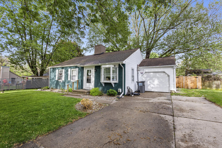 Property Photo:  3425 Cambridge Avenue  MI 49203 