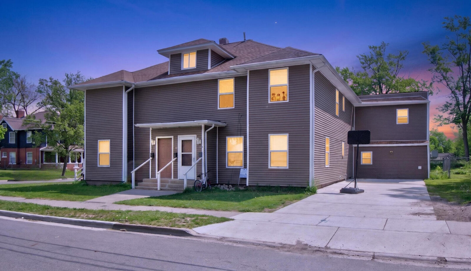 Property Photo:  127 W Wilkins Street  MI 49203 