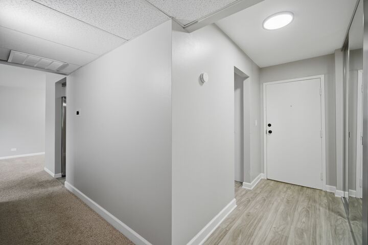 Property Photo: 2600 Brookwood Way Drive 114 IL 60008