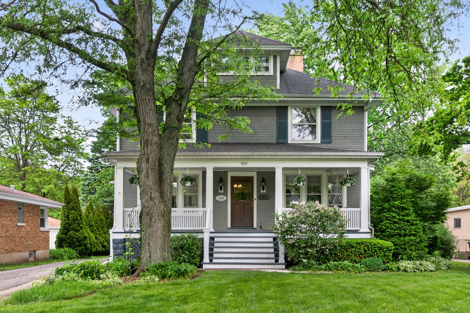 Property Photo: 503 S Summit Avenue IL 60181