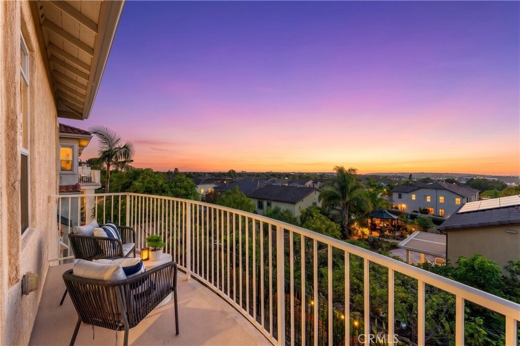 Property Photo:  13570 Russet Leaf  CA 92129 