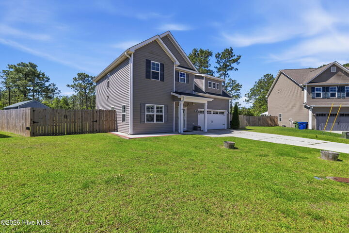 Property Photo:  527 Everett Glades  NC 28460 