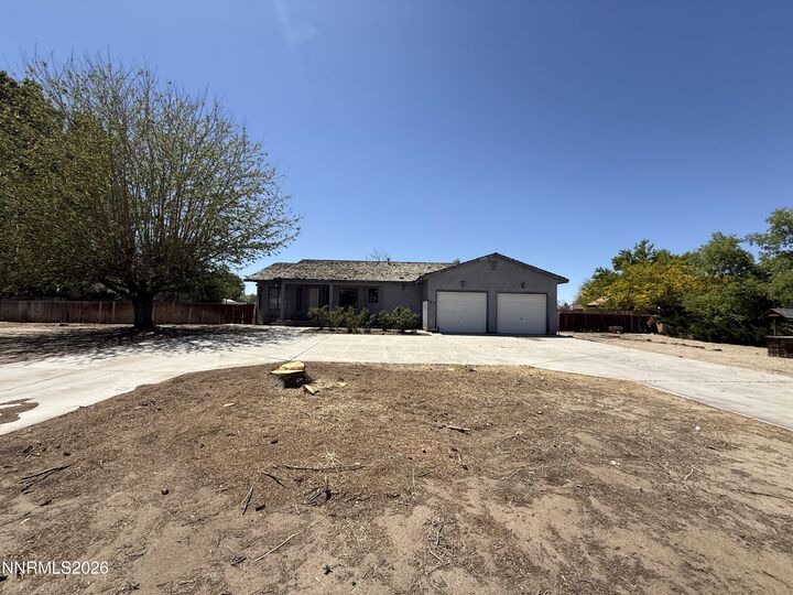 Property Photo: 957 Ronald Way NV 89406
