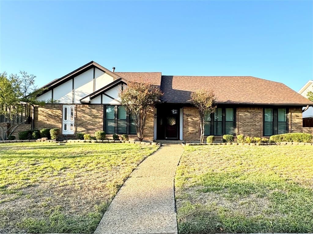 Property Photo: 3801 Grifbrick Drive TX 75075
