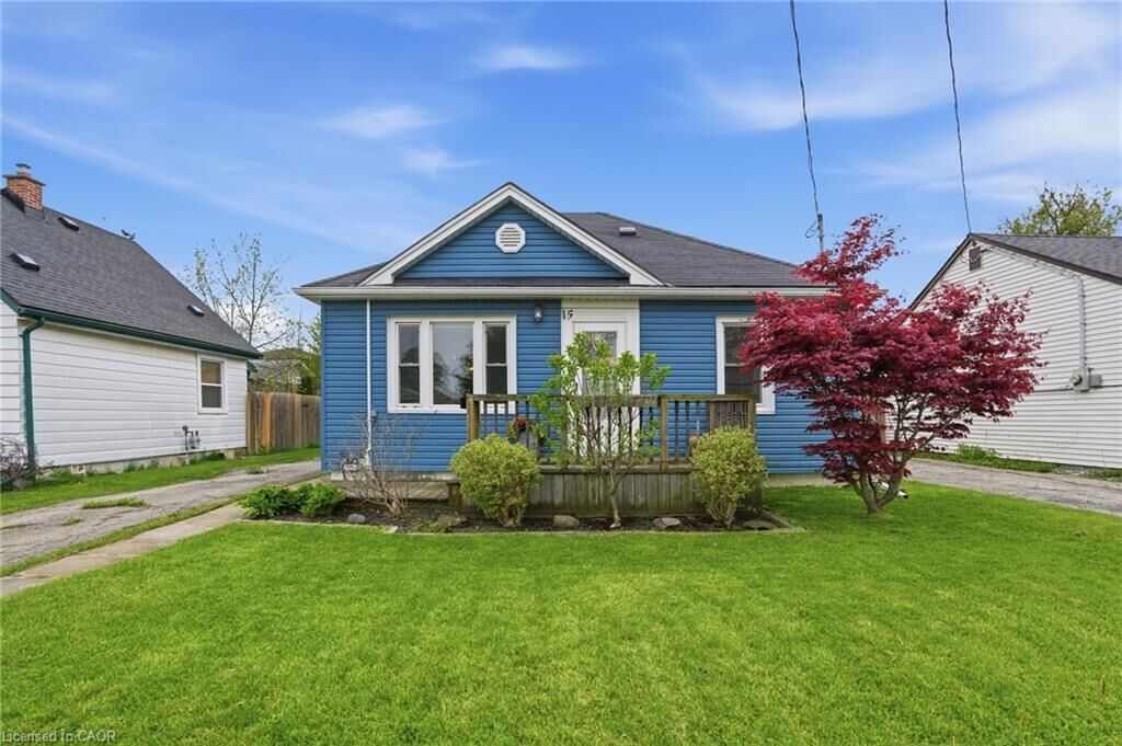 Property Photo:  15 Kirk Street  ON L2S 1B8 