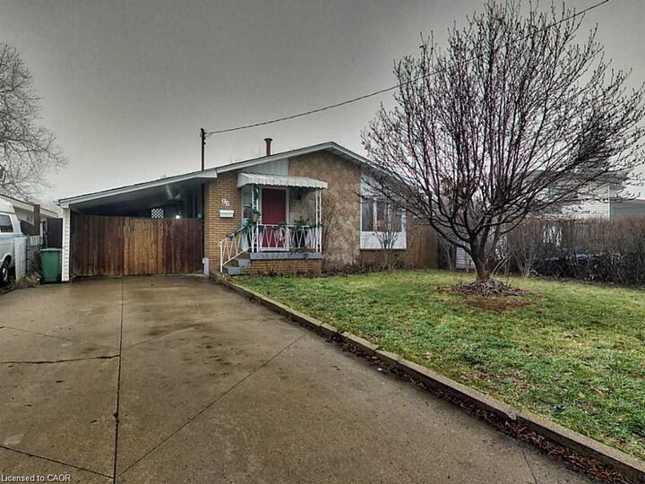 96 Manning Avenue — photo 1