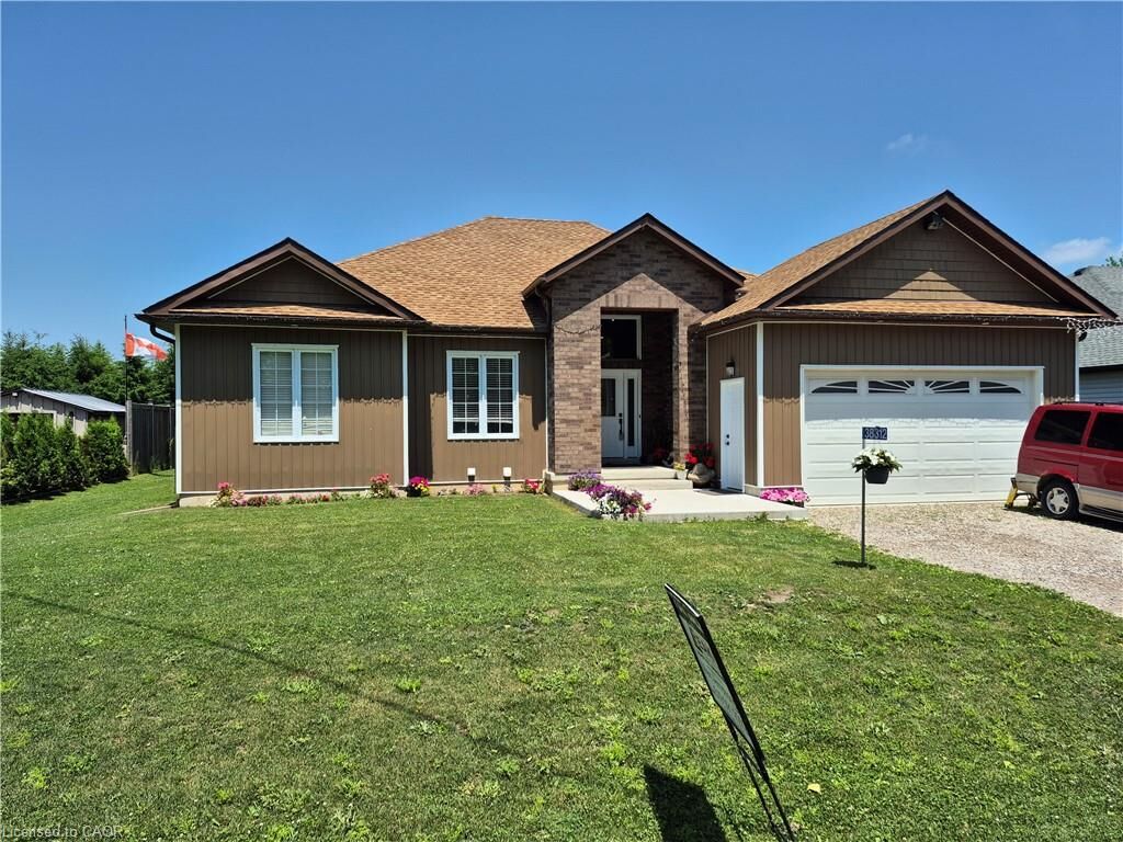 Property Photo:  38812 Vienna Street  ON N0M 2R0 