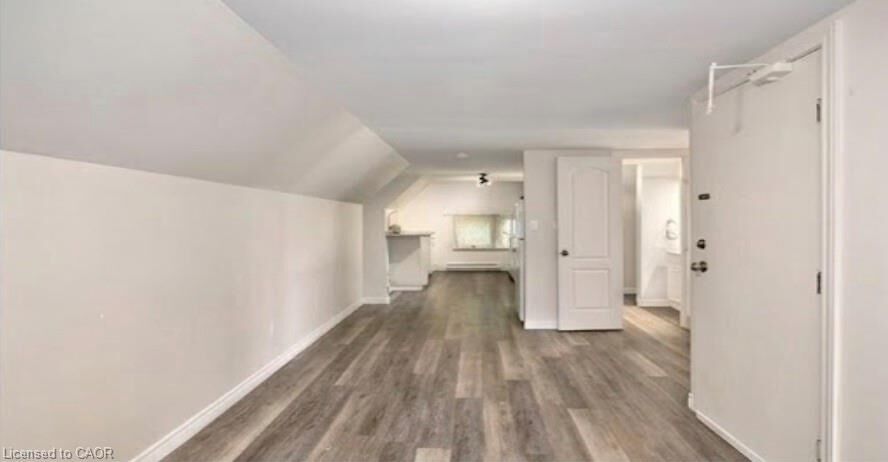 Property Photo:  1114 4th Avenue E 3  ON N4K 2P4 