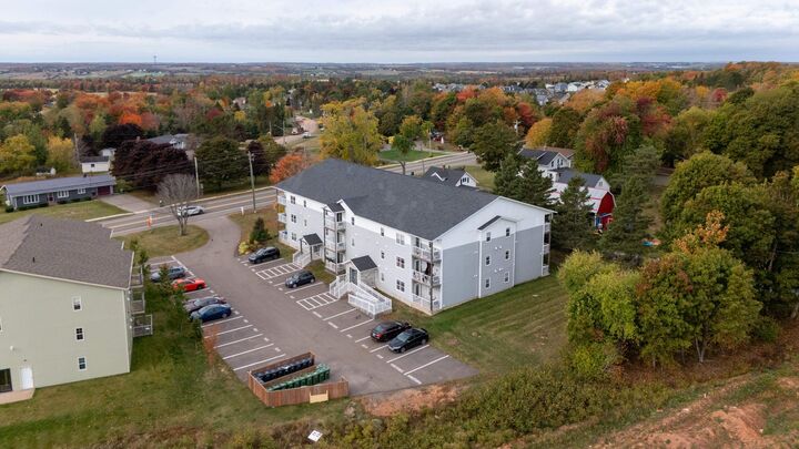 Property Photo:  562 Malpeque Road 105  PE C1E 1Z2 