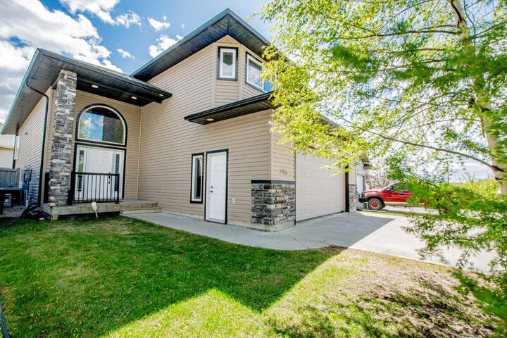 Property Photo:  7013 115 Street  AB T8W 0E8 