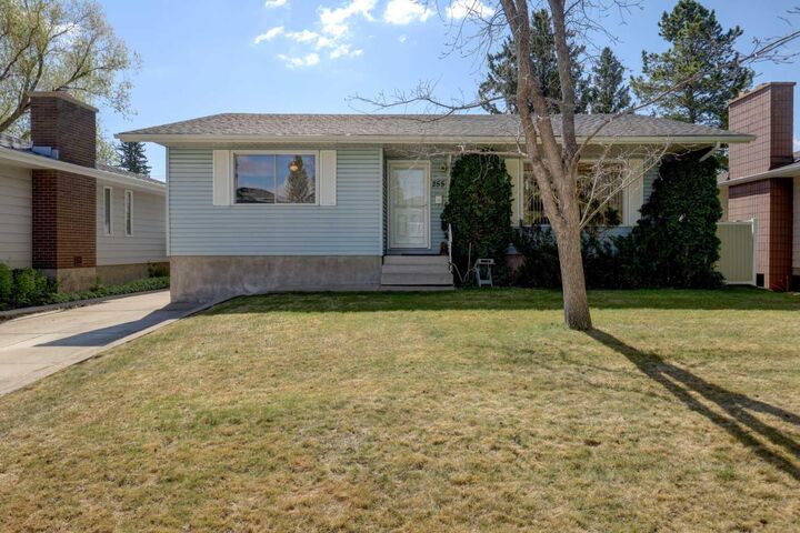 Property Photo:  255 Huntcroft Road NE  AB T2K 4E1 
