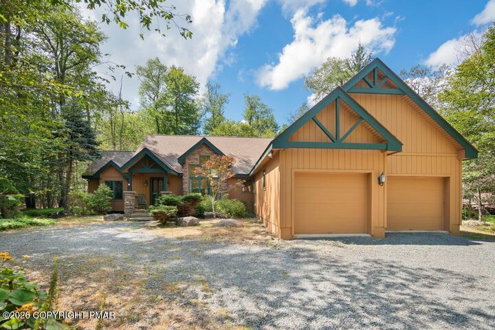 Property Photo: 4111 Old Creek Path PA 18350
