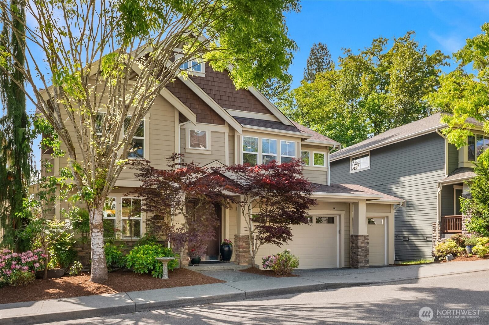 Property Photo:  10337  155th Avenue NE  WA 98052 