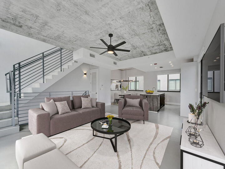 Property Photo: 924 NE 4th Street FL 33301