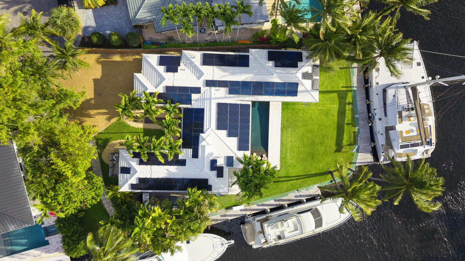 Property Photo:  1321 Tangelo Isle  FL 33315 