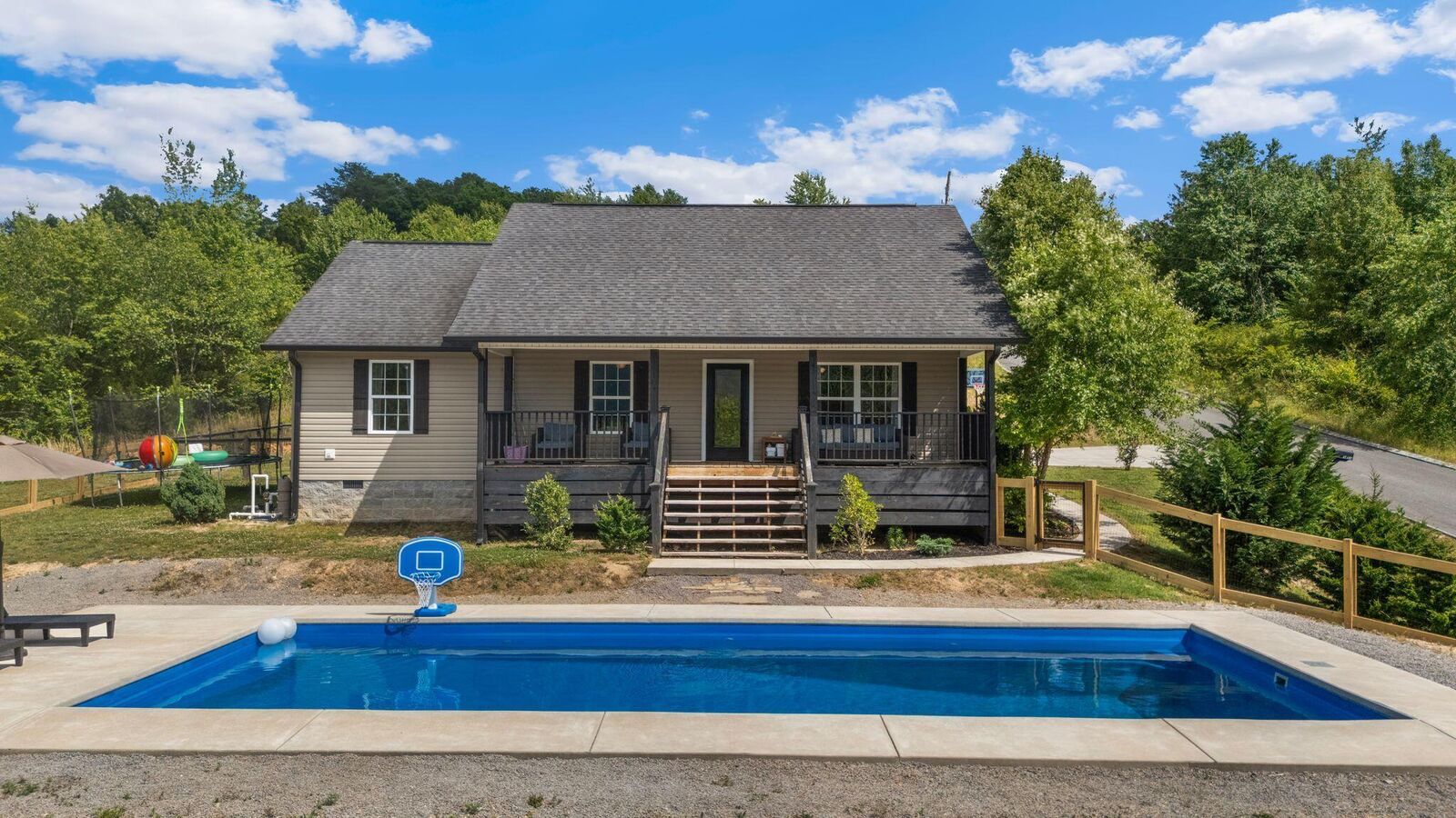 Property Photo:  331 Hardin Road  TN 37327 