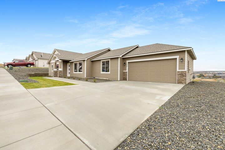 Property Photo:  6327 W 28th Ave  WA 99338 