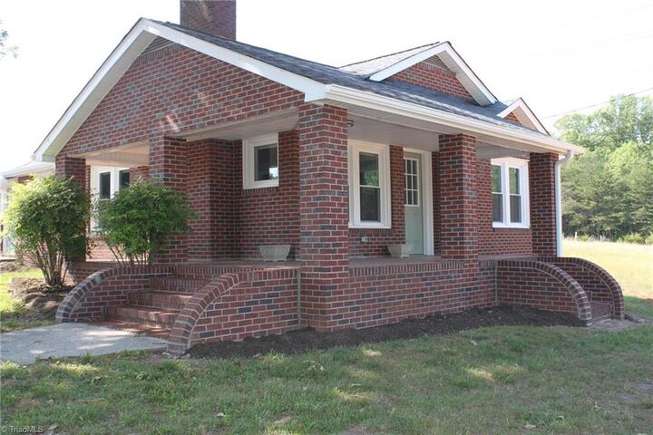 Property Photo:  6337 US Highway 21  NC 28642 