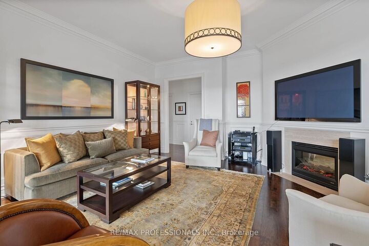 Property Photo: 99 Avenue Road Subph3 ON M5R 2G5