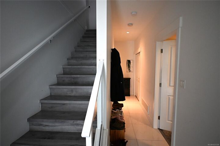 Property Photo:  1656 Roberta Rd S  BC V9X 0B6 