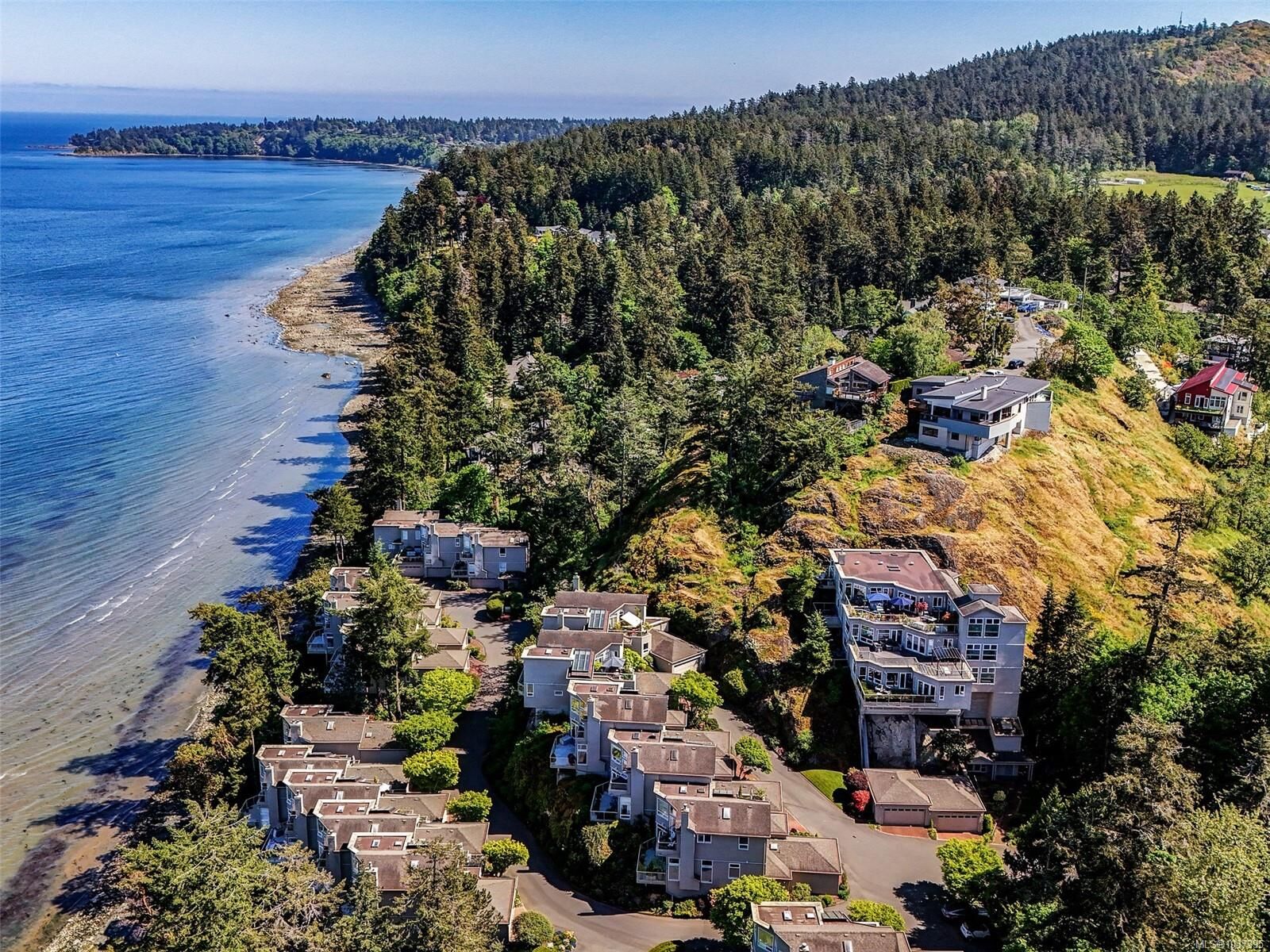 Property Photo:  4771 Cordova Bay Rd 1  BC V8Y 2J7 
