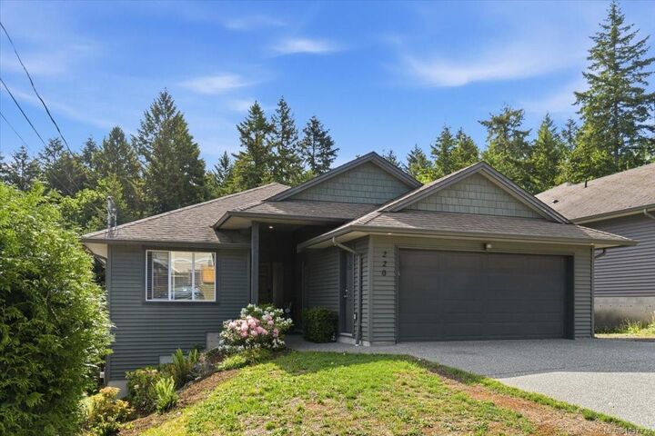 Property Photo: 220 Westwood Rd BC V9R 6S3