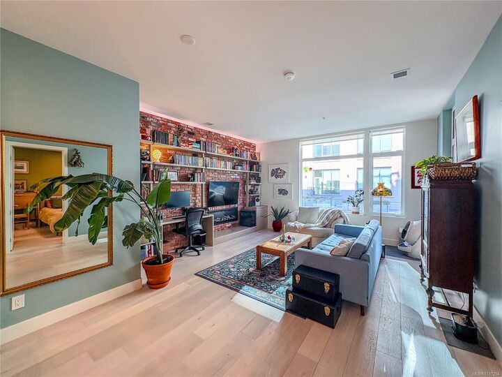 Property Photo:  501 Park Pl 301  BC V9A 0H3 