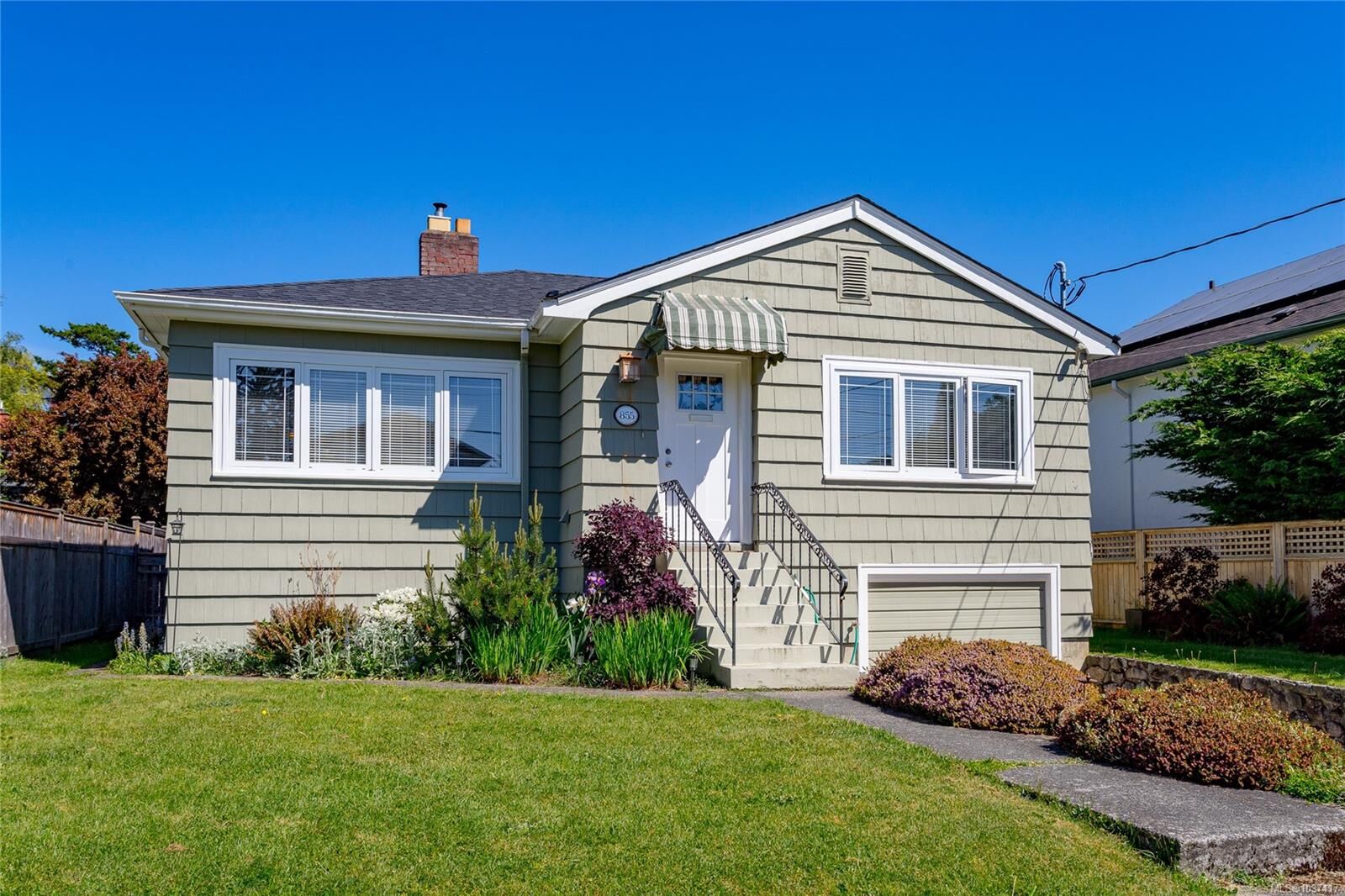 Property Photo:  855 Linkleas Ave  BC V8S 5C4 