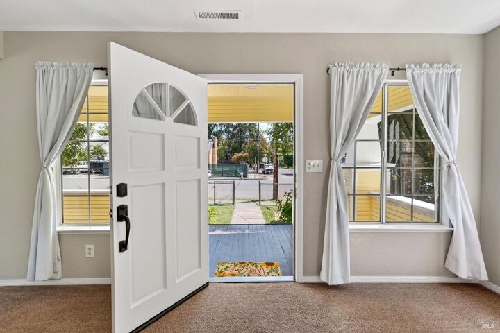 Property Photo: 309 N Jefferson Street CA 95425