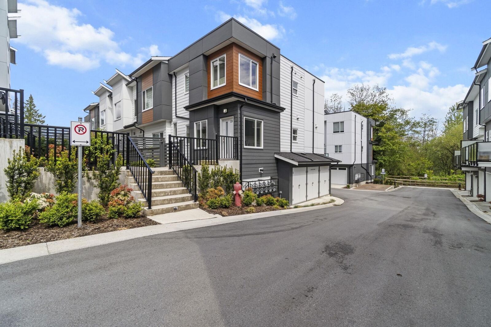 Property Photo: 9652 162A Street 29 BC V4N 2E4