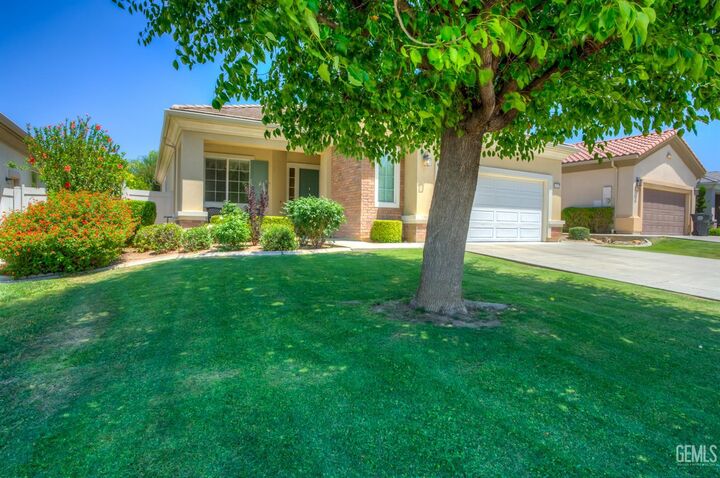 Property Photo:  14012 Calico Village Drive  CA 93306 
